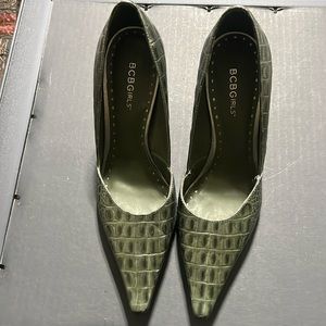 BCBG 3.5 inch heels in croco embossed leather. 10